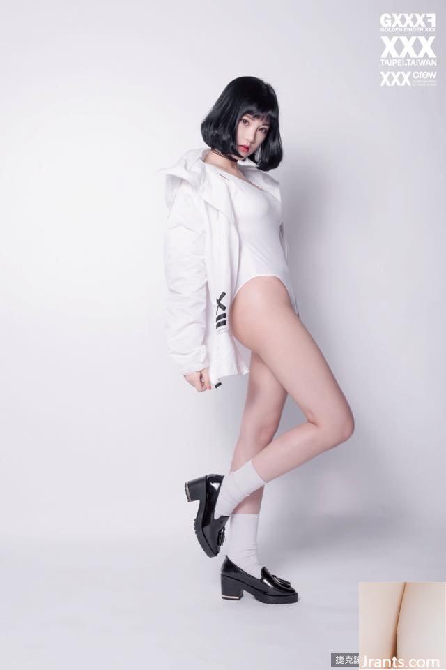 Tại Game Show, cosplayer ngực siêu ngực Li Youmei diễn giải nữ tướng Cổng Thời Không (24P) - Ảnh 14