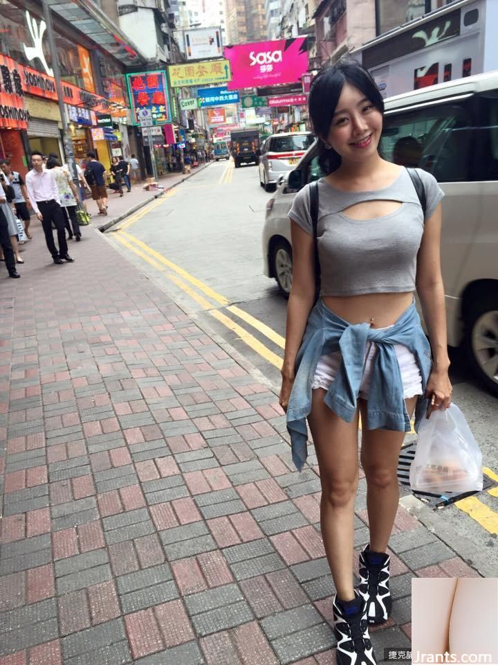 Nữ thần hội chợ (Zeng Tian) dùng băng dính bóp ngực to và thay quần áo, ngực bị đứt và cô hét lên đau đớn (28P) - Ảnh 22