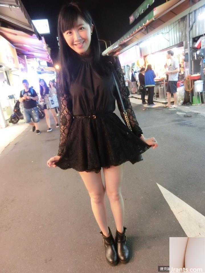 Nữ thần hội chợ (Zeng Tian) dùng băng dính bóp ngực to và thay quần áo, ngực bị đứt và cô hét lên đau đớn (28P) - Ảnh 28