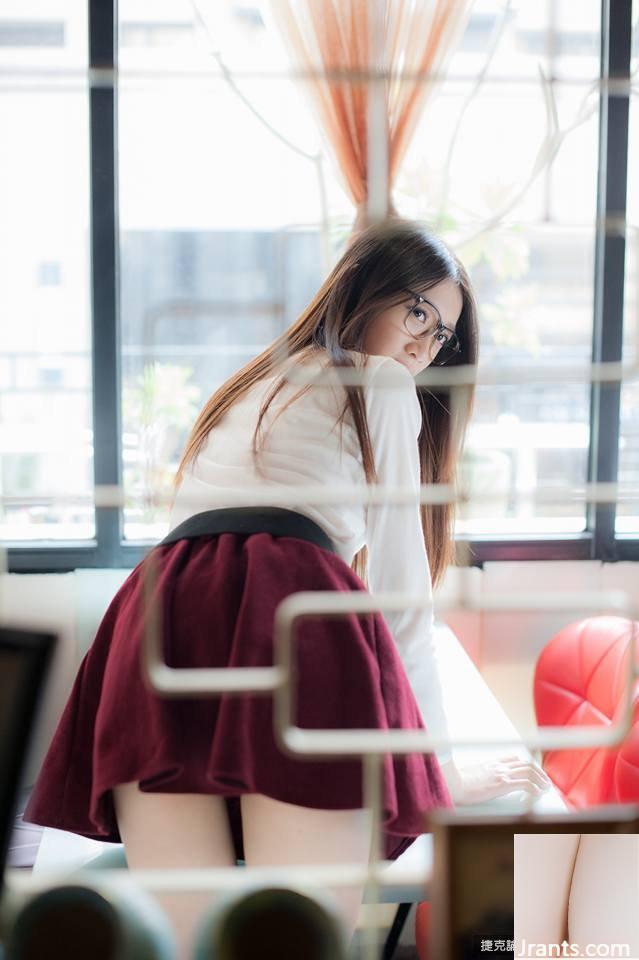 Thư ký cao, tươi tắn và xinh đẹp ~ Xiaoxue (Lv Xueyun) ~ Đôi chân trắng nõn, gợi cảm và thon thả, ánh xuân quá quyến rũ (30P) - Ảnh 8