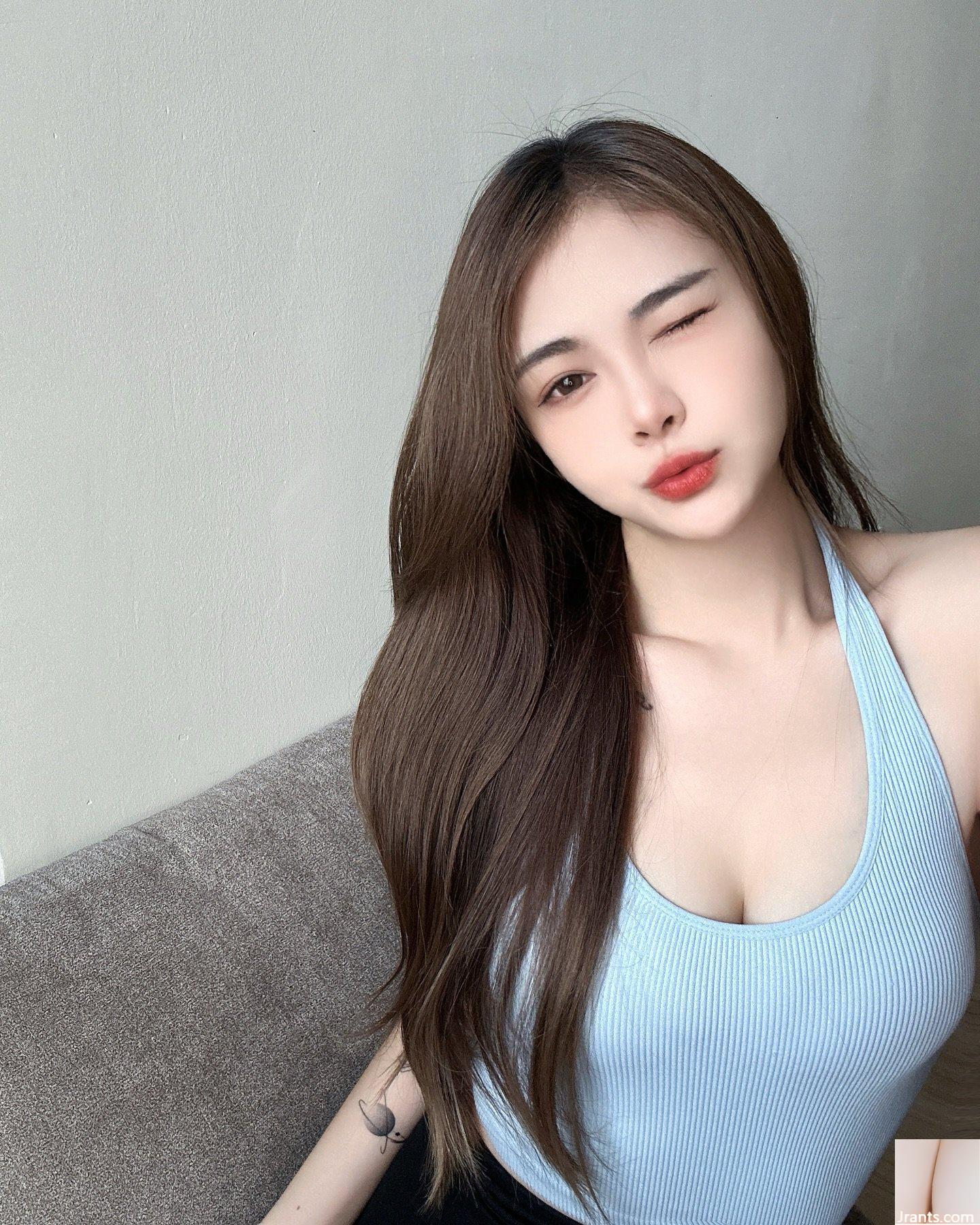 Đôi chân nóng bỏng và xinh đẹp “jesly_jojo” có đường cong đầy đặn dưới vẻ ngoài dễ thương và quyến rũ (19P) - Ảnh 6