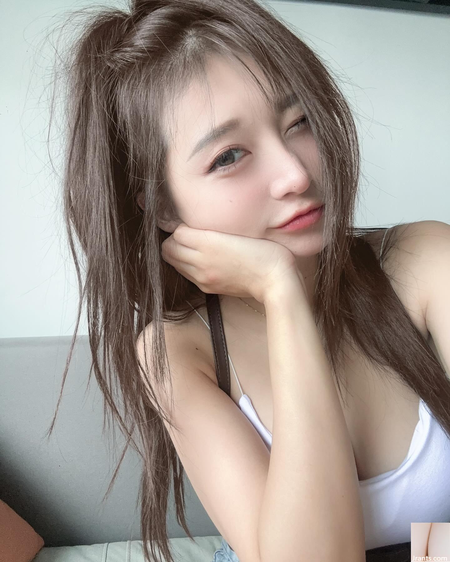 Hình ảnh cô gái thanh lịch “Maxine Chi” với bộ ngực đẹp độc ác khơi dậy trí tưởng tượng (16P - Ảnh 5