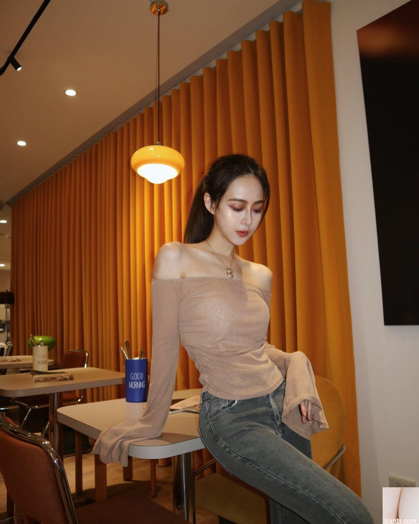 Cô gái ngực khủng “Elsa Ko” có dáng người cực chuẩn và máu sôi sục. Cô ấy thật nóng bỏng và quyến rũ. - Ảnh 11