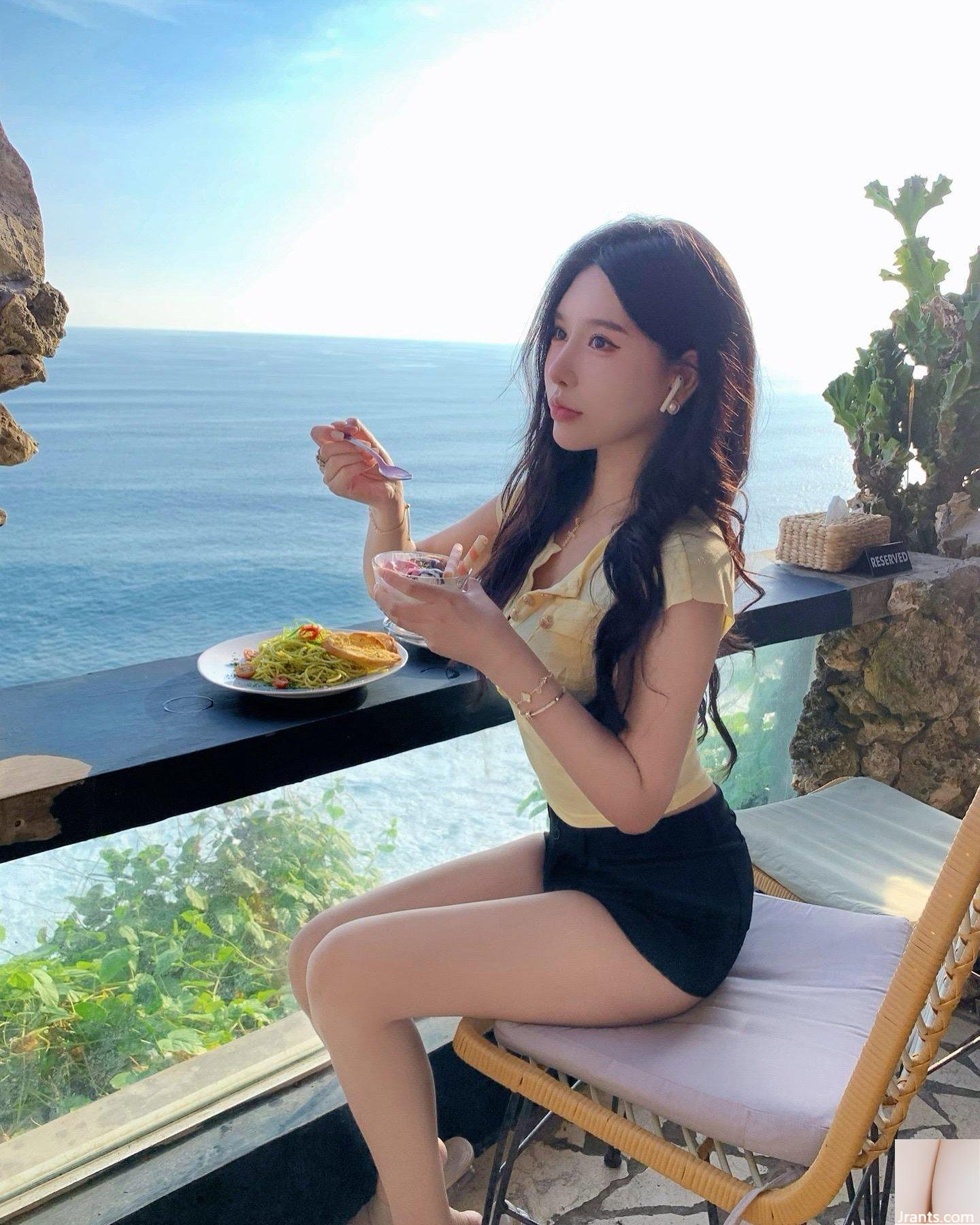 Thân hình nóng bỏng “anan__0603” có bộ ngực khủng và trông rất ngon - Ảnh 20