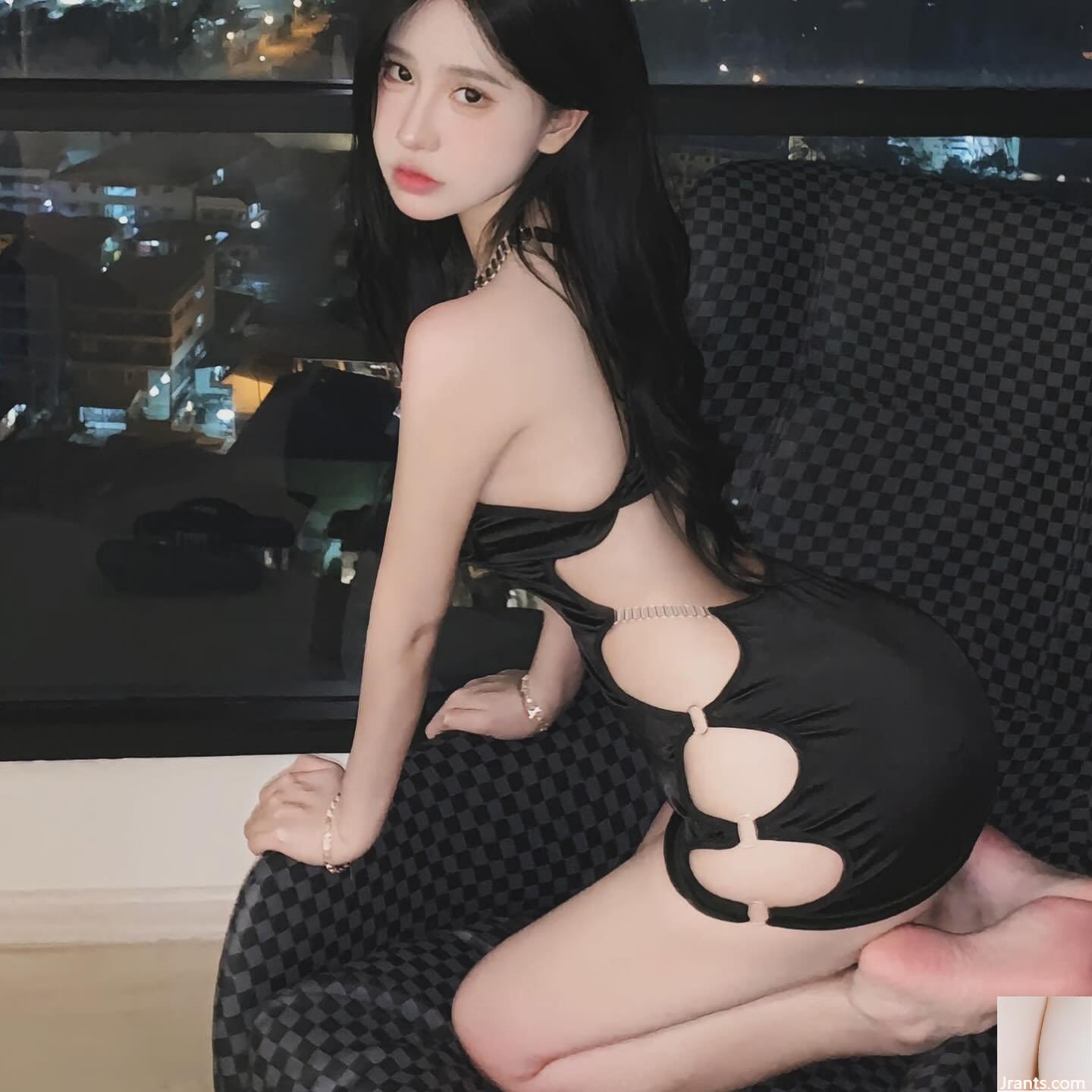 Thân hình nóng bỏng “anan__0603” có bộ ngực khủng và trông rất ngon - Ảnh 9