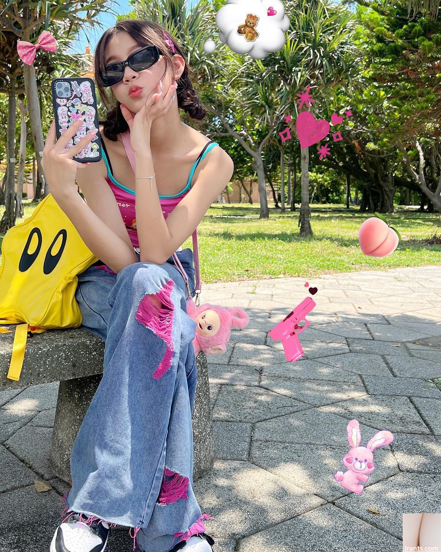 Hot girl “vicky__04.21” có biểu cảm ngây thơ, dễ thương khiến người ta mê mẩn! - Ảnh 11