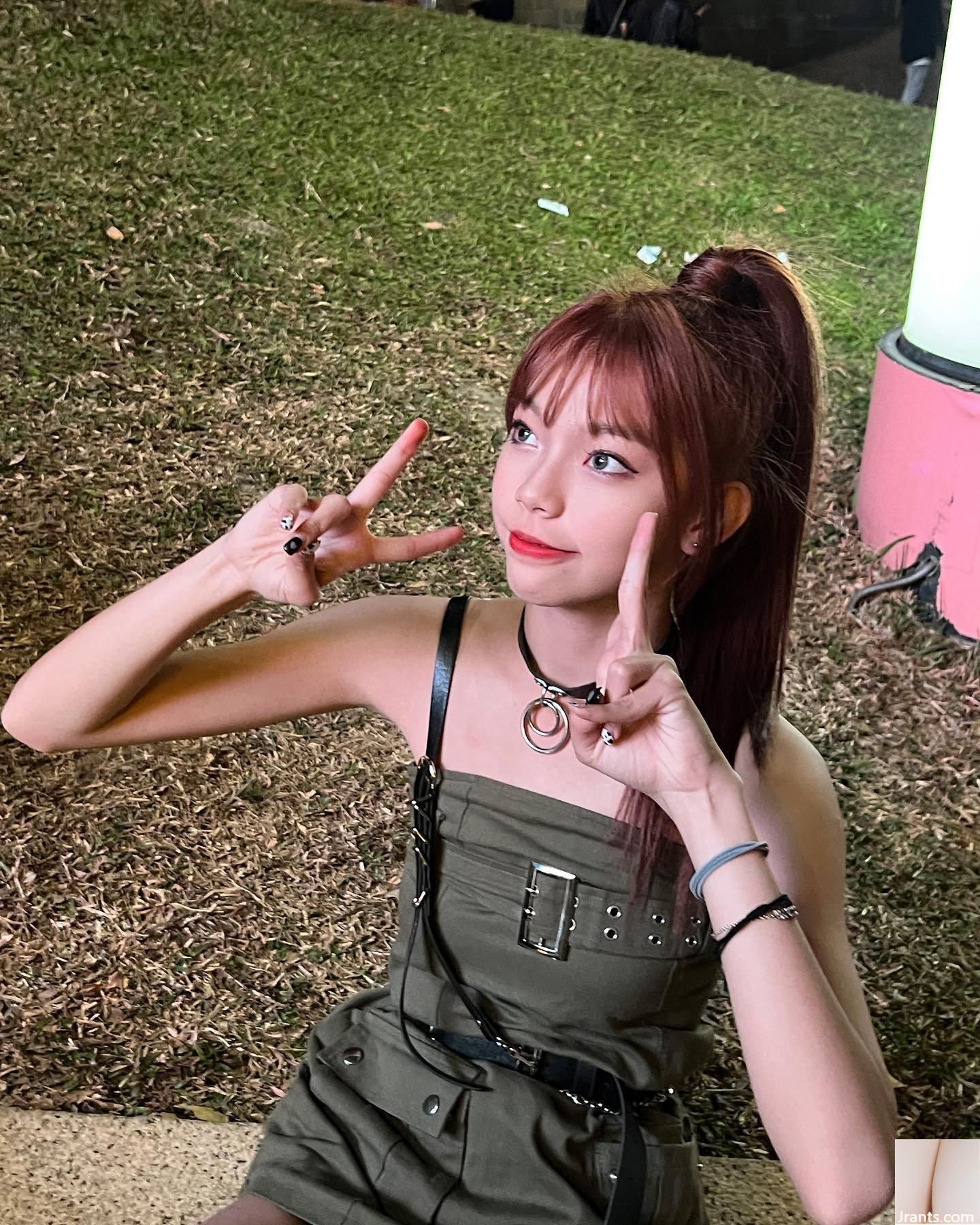 Hot girl “vicky__04.21” có biểu cảm ngây thơ, dễ thương khiến người ta mê mẩn! - Ảnh 13