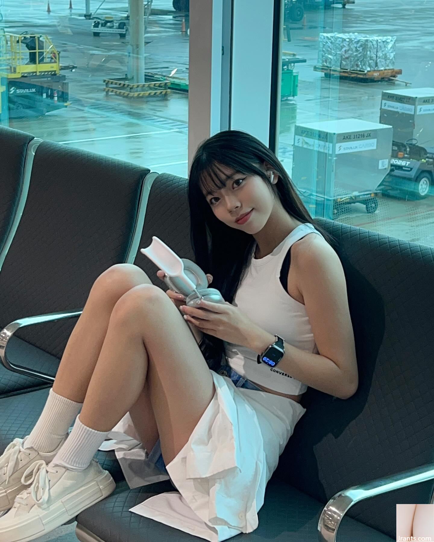 Hot girl “vicky__04.21” có biểu cảm ngây thơ, dễ thương khiến người ta mê mẩn! - Ảnh 5