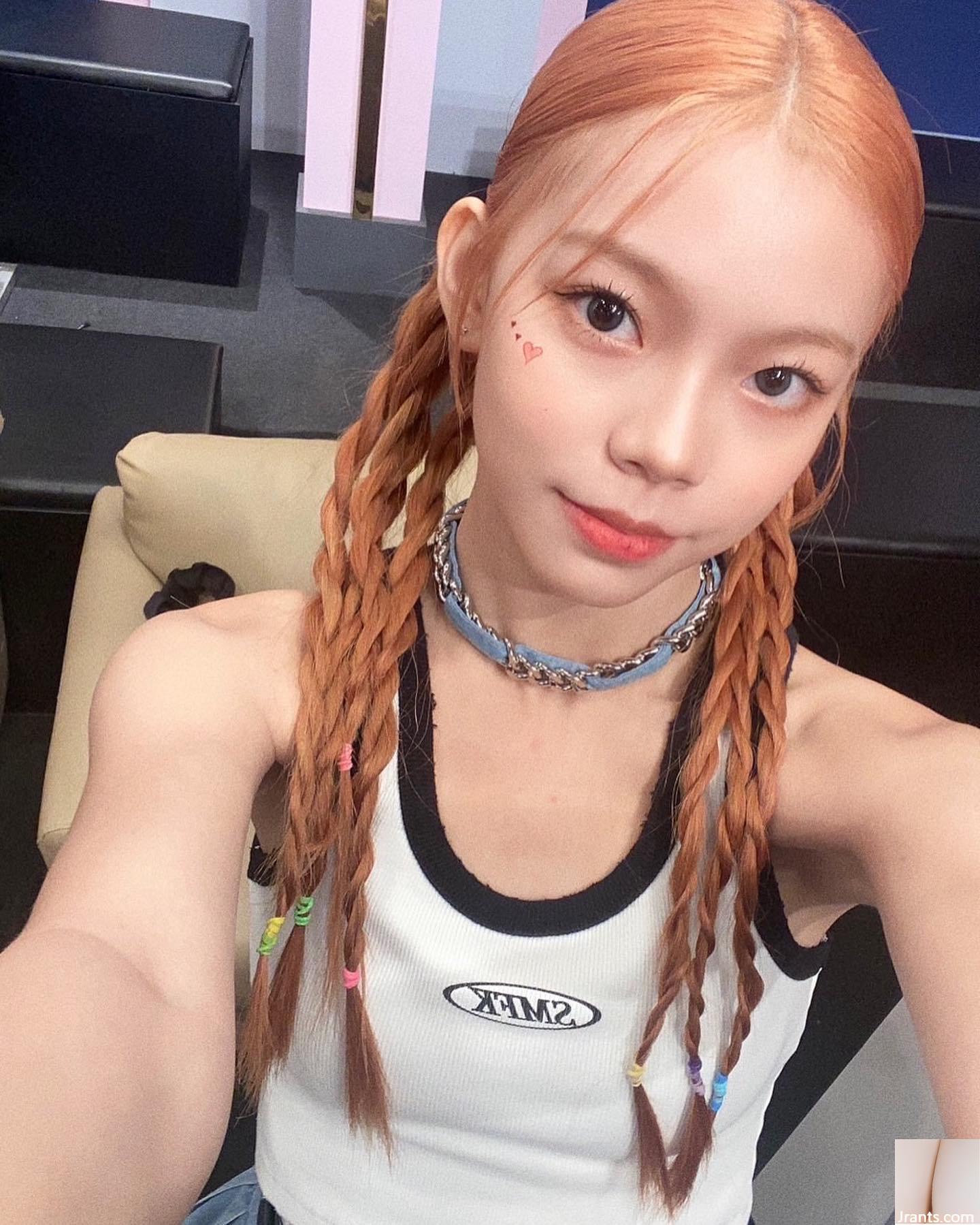 Hot girl “vicky__04.21” có biểu cảm ngây thơ, dễ thương khiến người ta mê mẩn! - Ảnh 9