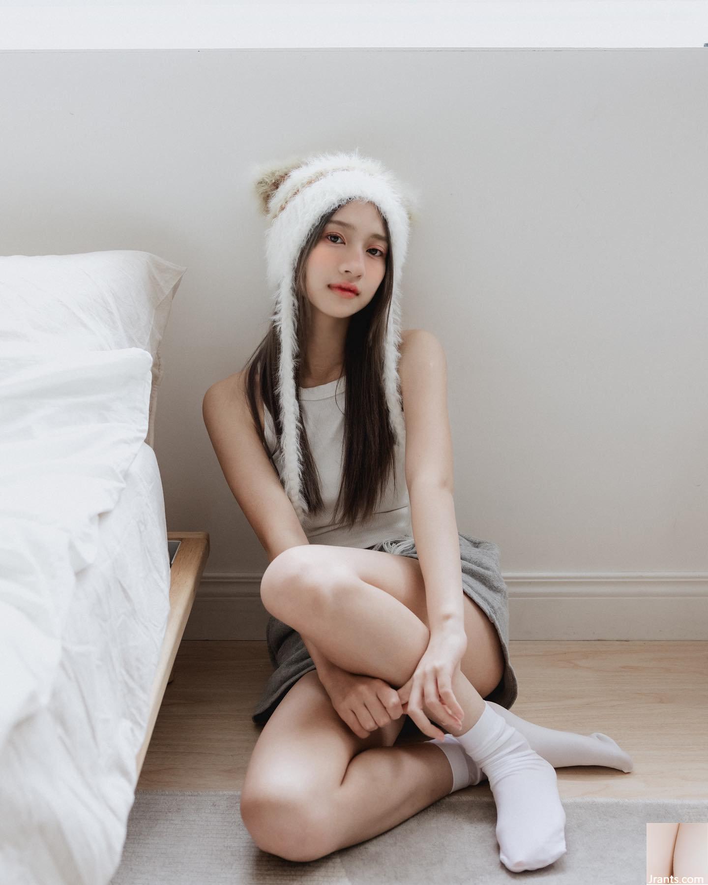 “Ghost Crystal Cai Cai CC” có dáng người chuẩn, trông rất nóng bỏng và quyến rũ. - Ảnh 14