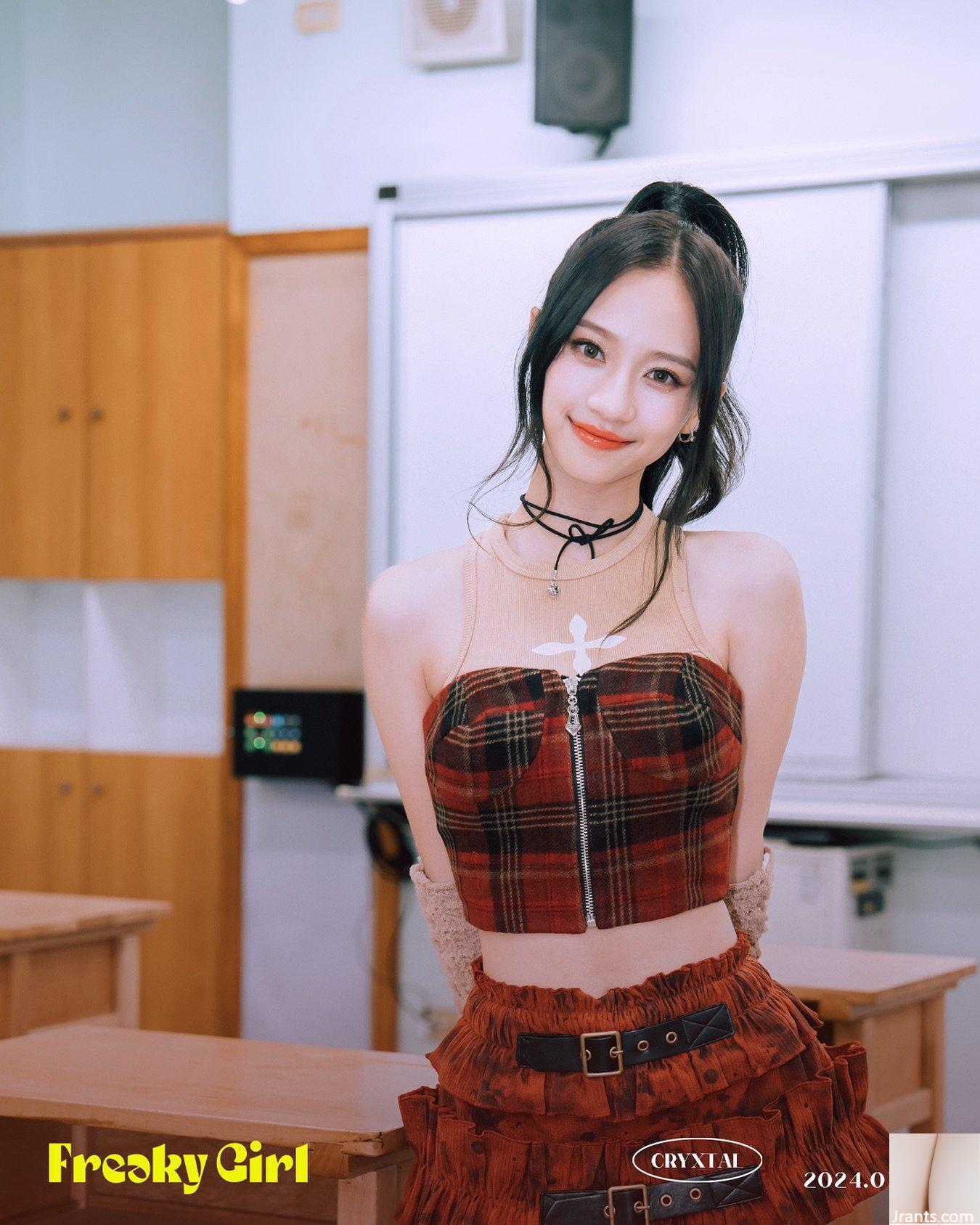 “Ghost Crystal Cai Cai CC” có dáng người chuẩn, trông rất nóng bỏng và quyến rũ. - Ảnh 8