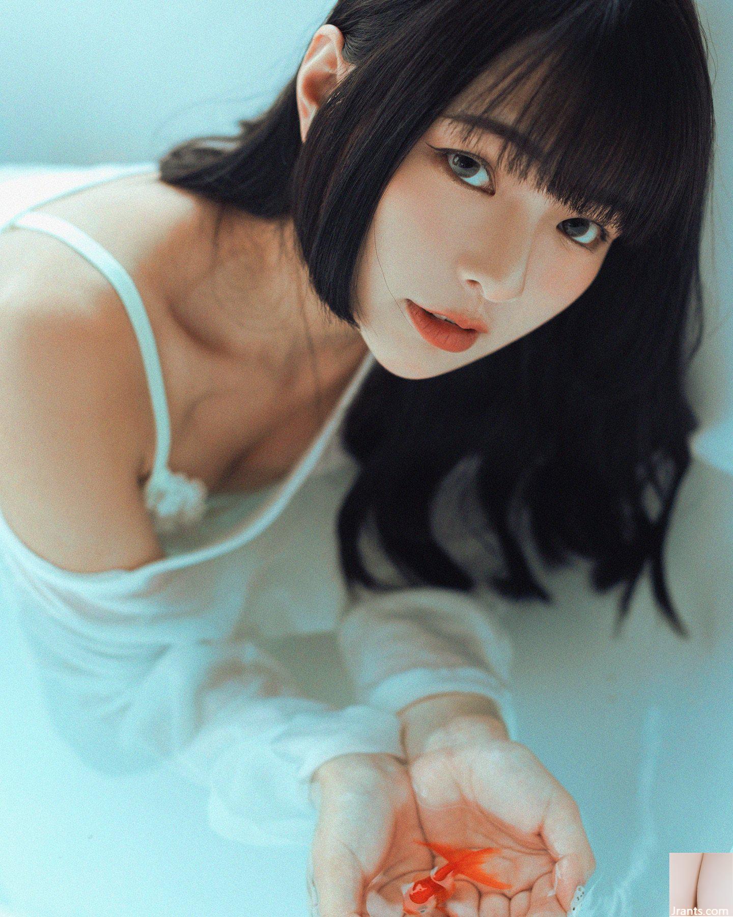 Cô gái gợi cảm “mm.91_” có vẻ ngoài ngọt ngào và gợi cảm không chịu nổi (18P) - Ảnh 4