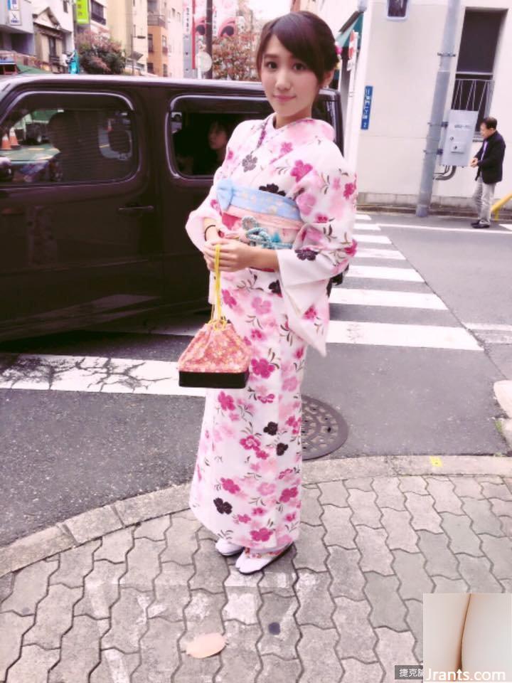 Carlee Carly ~ Lộ diện đường sự nghiệp gợi cảm Đèn pha bắt mắt hơn cả ô tô (30P) - Ảnh 16