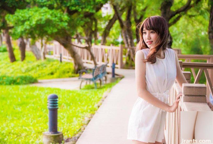 Carlee Carly ~ Lộ diện đường sự nghiệp gợi cảm Đèn pha bắt mắt hơn cả ô tô (30P) - Ảnh 27