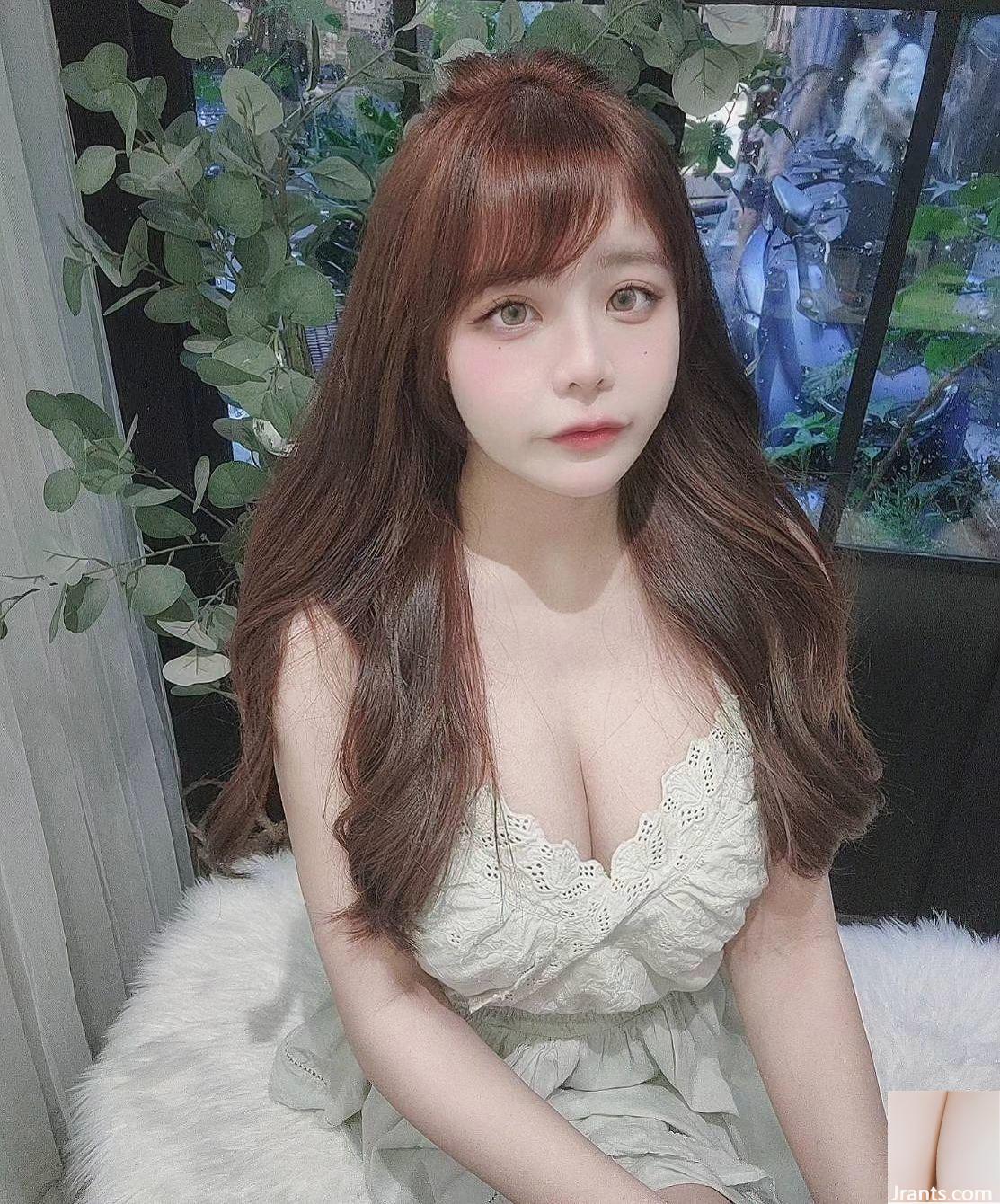 Nữ thần nổi tiếng “Tian Feifei” lộ ảnh nóng bỏng, không điểm mù dù mặt có đẹp đến mấy (17P) - Ảnh 12