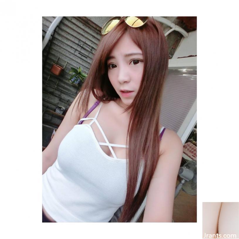 Cô gái E-cup Zhang Zhumei chụp ảnh selfie ngực khủng và vô tình làm mất dây vest (21P) - Ảnh 4