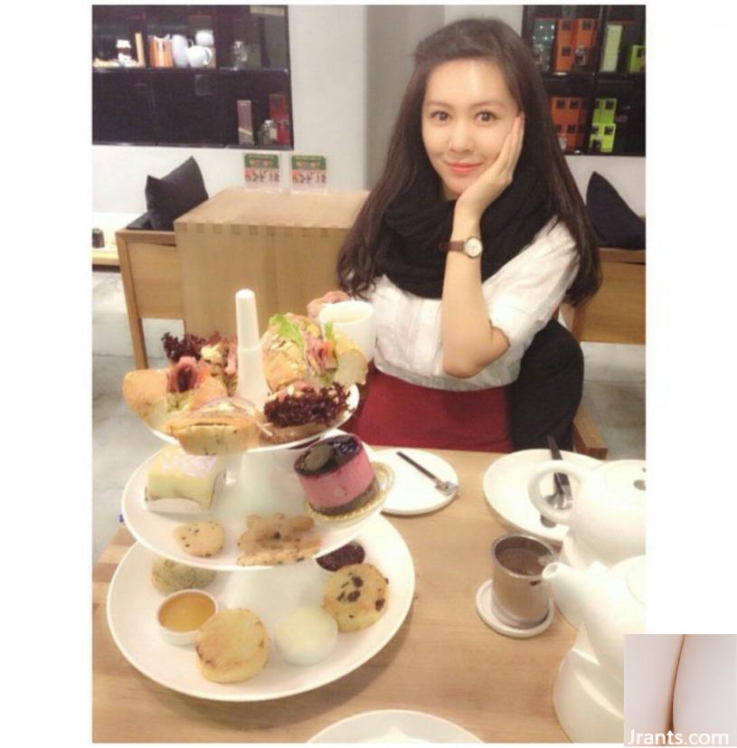 Nữ tiếp viên ~ Elly Tseng ~ Một đôi chân thon dài + bikini gợi cảm và nóng bỏng (24P) - Ảnh 13