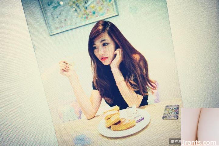 Người yêu gợi cảm 34D ~ Chen Wei ~ selfie bộ ngực căng tròn trong bộ bikini màu xanh (37P) - Ảnh 10