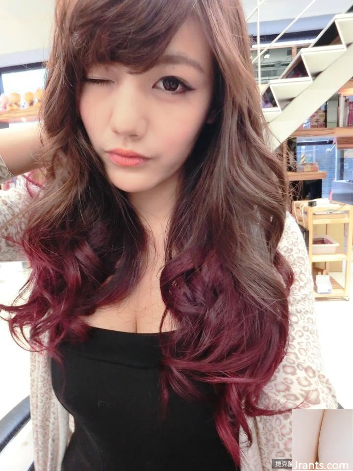 Người yêu gợi cảm 34D ~ Chen Wei ~ selfie bộ ngực căng tròn trong bộ bikini màu xanh (37P) - Ảnh 34