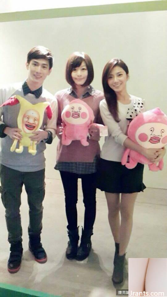 Cô gái touhua khoe “Tây bán cầu” bên hông và lộ toàn bộ đường ngực!! (32P) - Ảnh 13