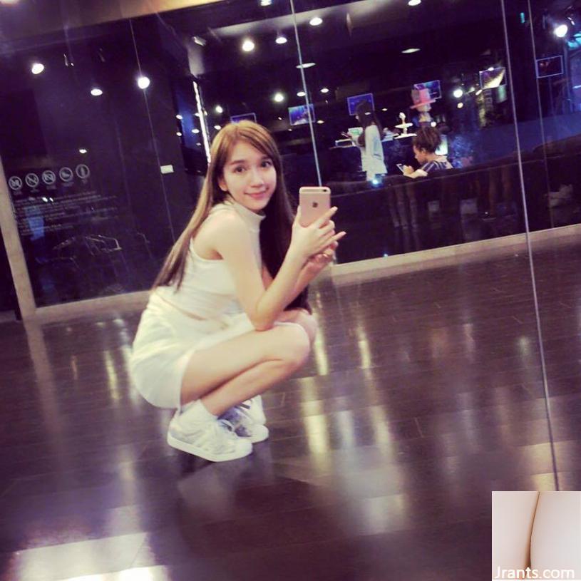 Cô gái xinh đẹp đến từ mương sâu có bộ ngực to và đẹp (54P) - Ảnh 43