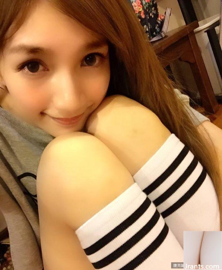 Cô gái xinh đẹp đến từ mương sâu có bộ ngực to và đẹp (54P) - Ảnh 8