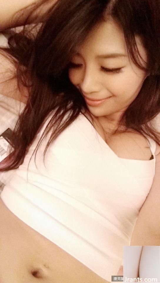 Cô gái tốt nghiệp trường trung học dạy nghề 32D Zhuang Jing ~ Rui Rui (Alice Lee) ~ vừa đứng dậy và chụp ảnh tự sướng với cặp kính trên cơ thể khoét sâu khoe bóng nóng bỏng (51P) - Ảnh 12