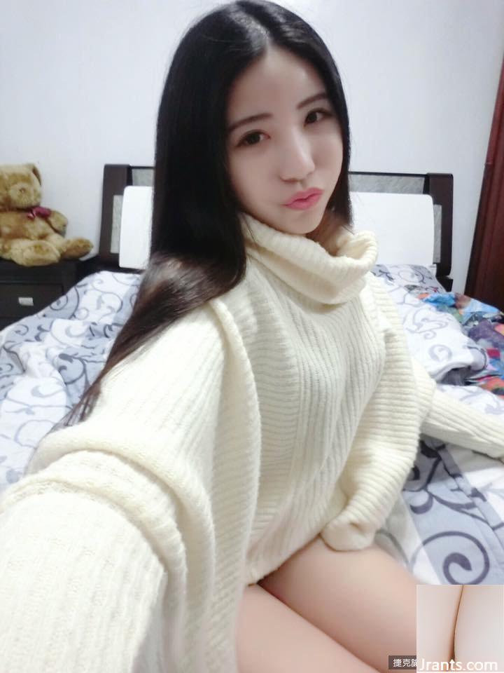 Hot girl nghiệp dư Sunshine ~ Xu Weiwei ~ Ảnh selfie khoét sâu gợi cảm trong công viên được bạn bè khen là dữ dằn (33P). - Ảnh 6