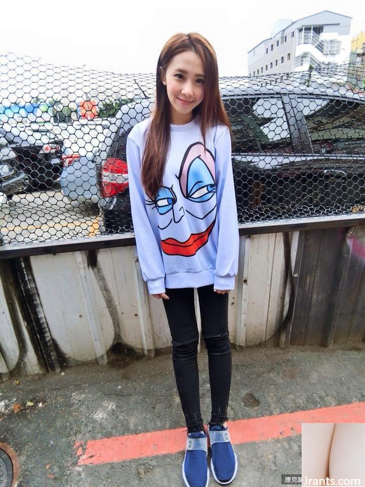 Cô chủ cửa hàng giày xinh đẹp có đôi mắt điện quyến rũ ~ Liao Ting ~ ngọt ngào ăn đậu đá và chụp ảnh trước ống kính, hiếm khi khoe vẻ gợi cảm của mình (60P - Ảnh 54