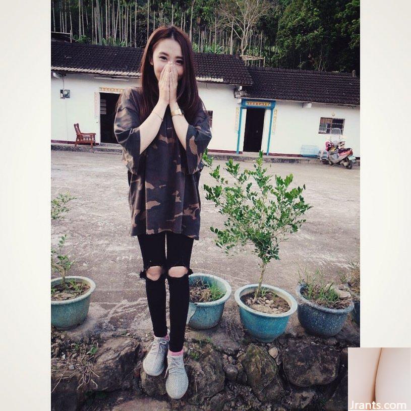 Cô chủ cửa hàng giày xinh đẹp có đôi mắt điện quyến rũ ~ Liao Ting ~ ngọt ngào ăn đậu đá và chụp ảnh trước ống kính, hiếm khi khoe vẻ gợi cảm của mình (60P - Ảnh 6