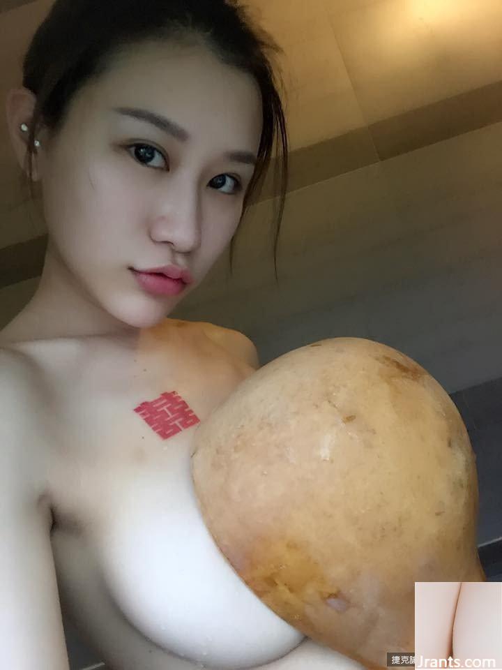 Hot girl Lara Fan chụp ảnh selfie khỏa thân trong phòng tắm (15P) - Ảnh 13