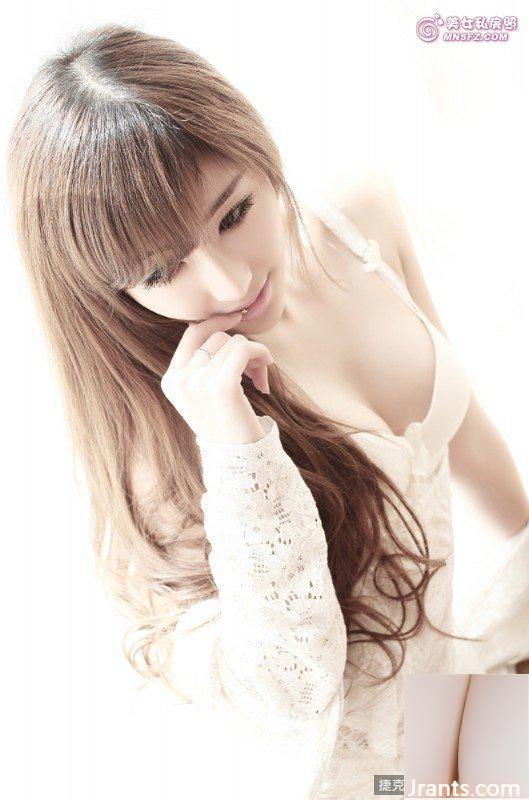 Vẻ đẹp gợi cảm với bộ ngực chữ E ~ Yaya (18P) - Ảnh 15