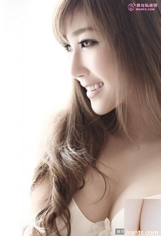 Vẻ đẹp gợi cảm với bộ ngực chữ E ~ Yaya (18P) - Ảnh 17