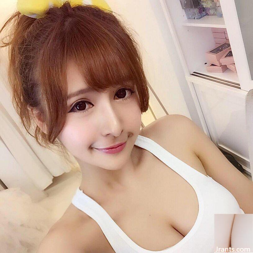 C sữa nắng ngọt ngào Madou~Qiu Aichen~tự sướng nóng bỏng trên giường (62P) - Ảnh 36