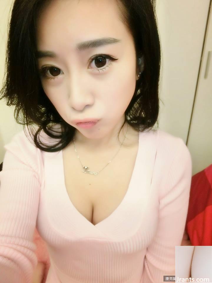 Bộ ngực 32D Madou ~ Xiaoqing Laura Ku ~ Chỉ mặc đồ lót gợi cảm bên trong chiếc túi đeo rỗng, để lộ quả bóng đầy đặn của cô ấy (73P) - Ảnh 16