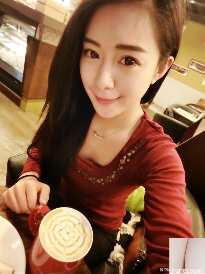 Bộ ngực 32D Madou ~ Xiaoqing Laura Ku ~ Chỉ mặc đồ lót gợi cảm bên trong chiếc túi đeo rỗng, để lộ quả bóng đầy đặn của cô ấy (73P) - Ảnh 27