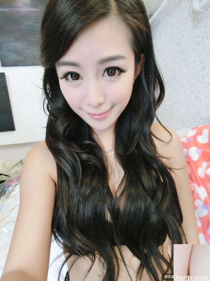 Bộ ngực 32D Madou ~ Xiaoqing Laura Ku ~ Chỉ mặc đồ lót gợi cảm bên trong chiếc túi đeo rỗng, để lộ quả bóng đầy đặn của cô ấy (73P) - Ảnh 29