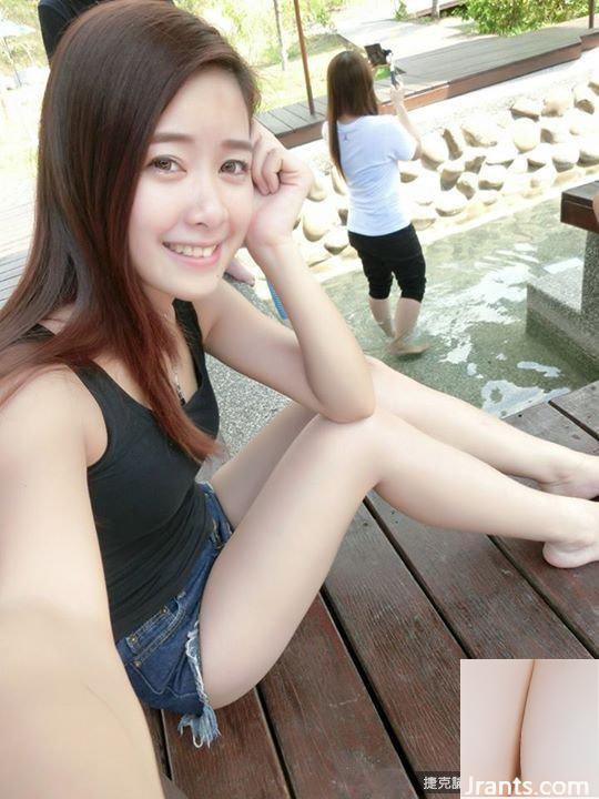 Bộ ngực 32D Madou ~ Xiaoqing Laura Ku ~ Chỉ mặc đồ lót gợi cảm bên trong chiếc túi đeo rỗng, để lộ quả bóng đầy đặn của cô ấy (73P) - Ảnh 44