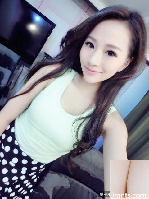 Cô em gái ngọt ngào gợi cảm Madou~Amber~ khoe ngực tại triển lãm (65P) - Ảnh 16