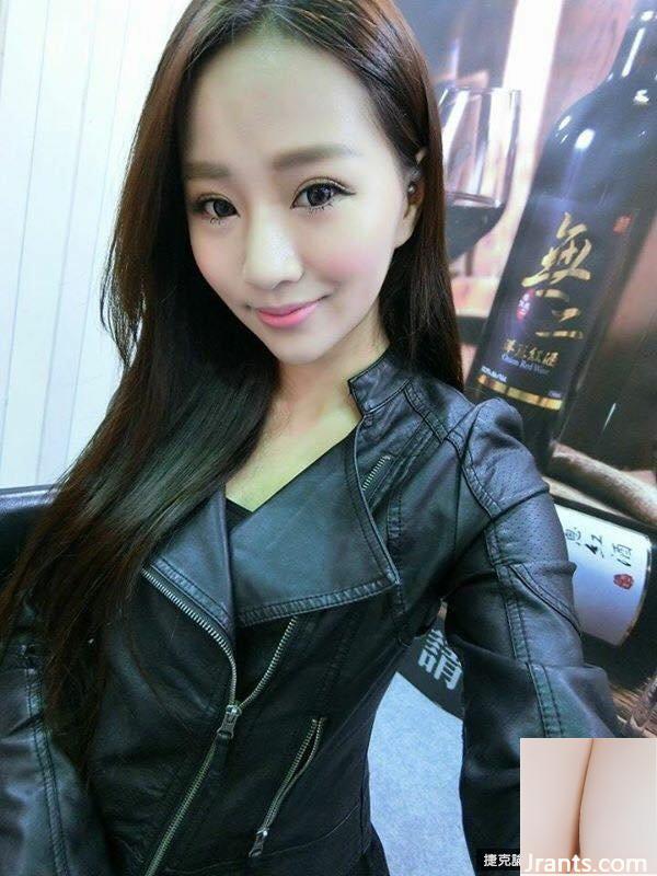 Cô em gái ngọt ngào gợi cảm Madou~Amber~ khoe ngực tại triển lãm (65P) - Ảnh 2