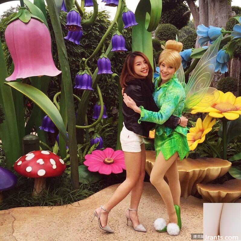 Cô gái tóc ngắn xinh đẹp ~Miars Liutzuhan~ selfie nóng bỏng trước thác nước với một dây đeo vai tuột ra trông càng quyến rũ hơn (29P - Ảnh 4