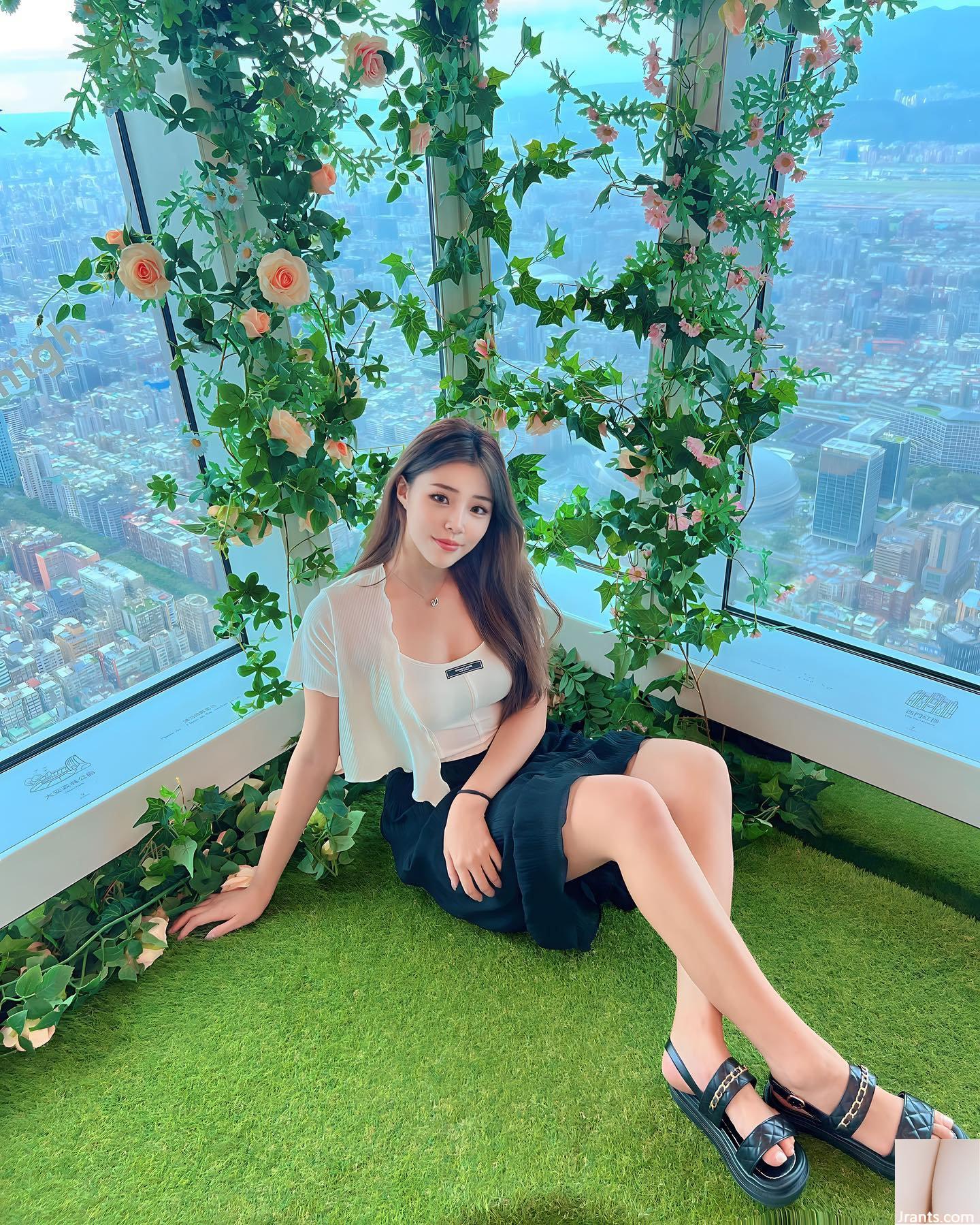 Những đường cong quyến rũ nhất dưới góc nhìn tà ác của mỹ nữ bó sát “Lin Lingling Slin” (17P) - Ảnh 15