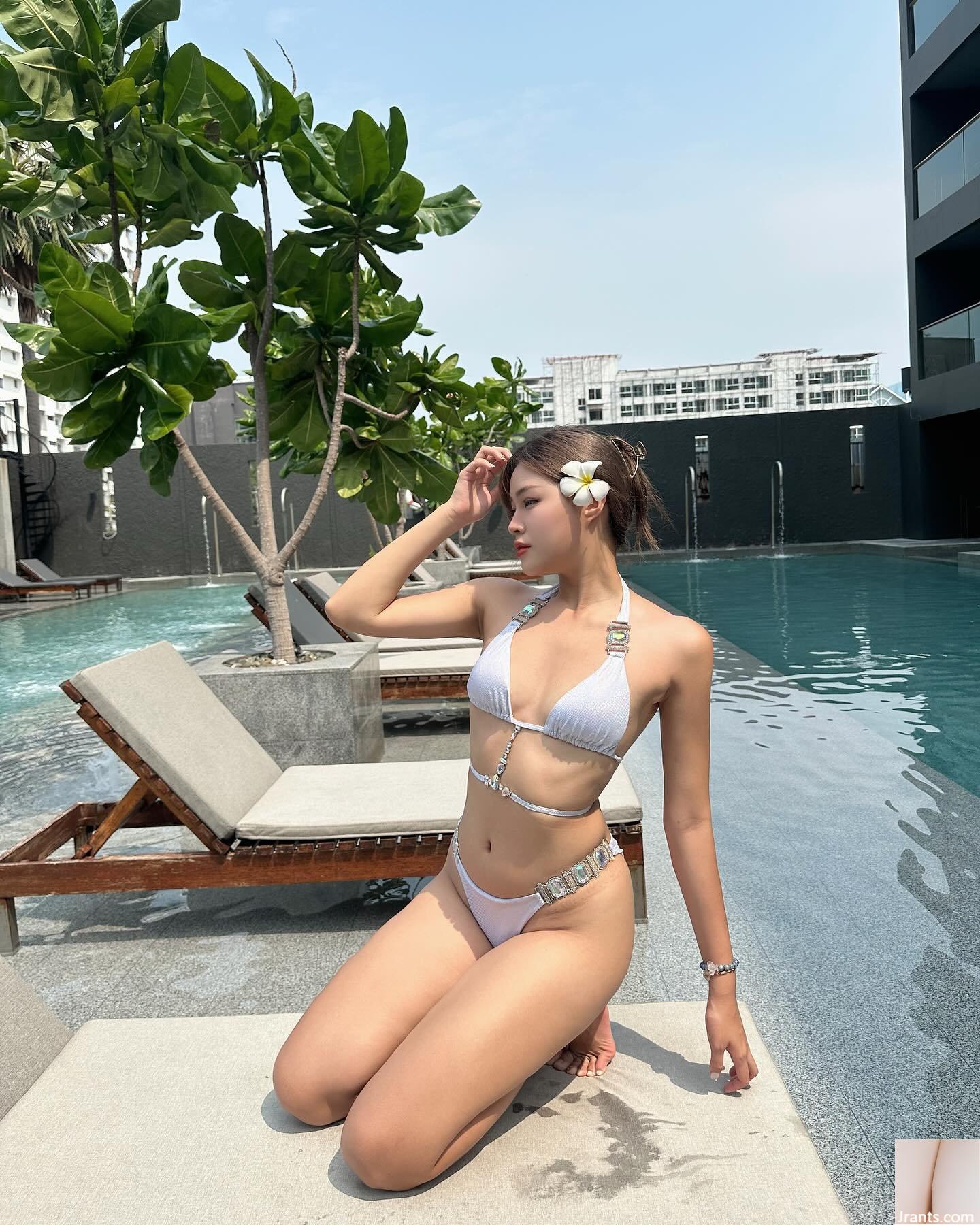 Những đường cong quyến rũ nhất dưới góc nhìn tà ác của mỹ nữ bó sát “Lin Lingling Slin” (17P) - Ảnh 7