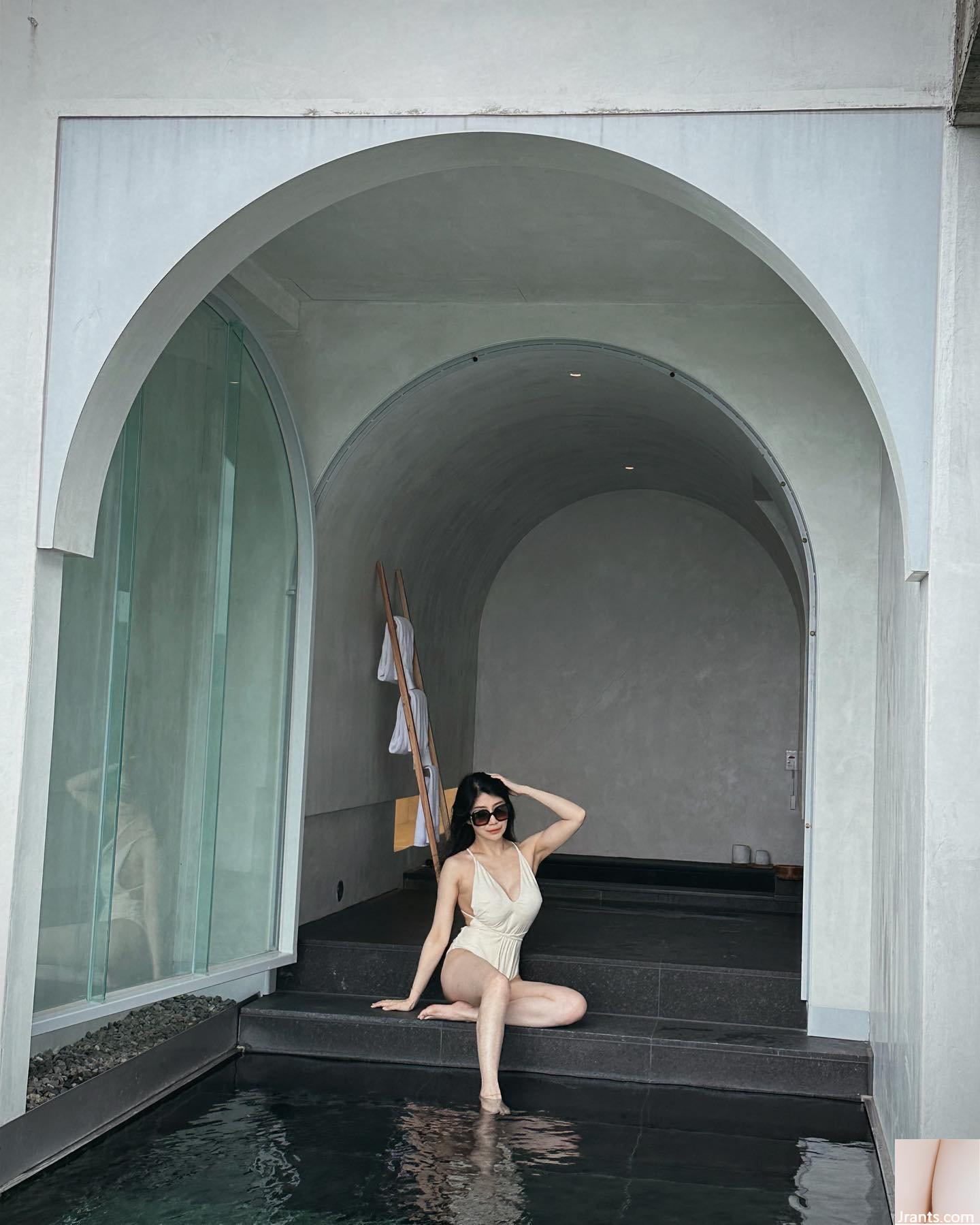 Nữ thần khí chất “Feng Yingying” quyến rũ mọi người với vóc dáng thon thả và mái tóc dài mượt (18P)