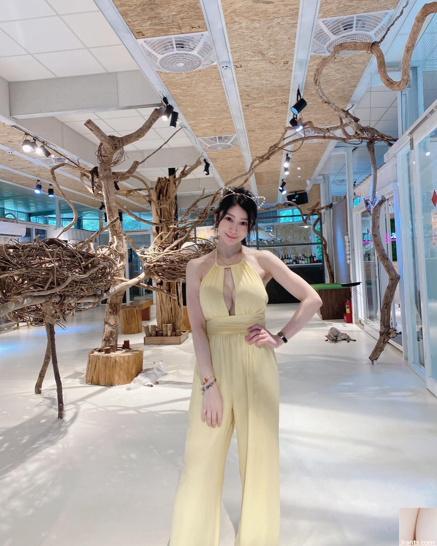 Nữ thần khí chất “Feng Yingying” quyến rũ mọi người với vóc dáng thon thả và mái tóc dài mượt (18P) - Ảnh 12