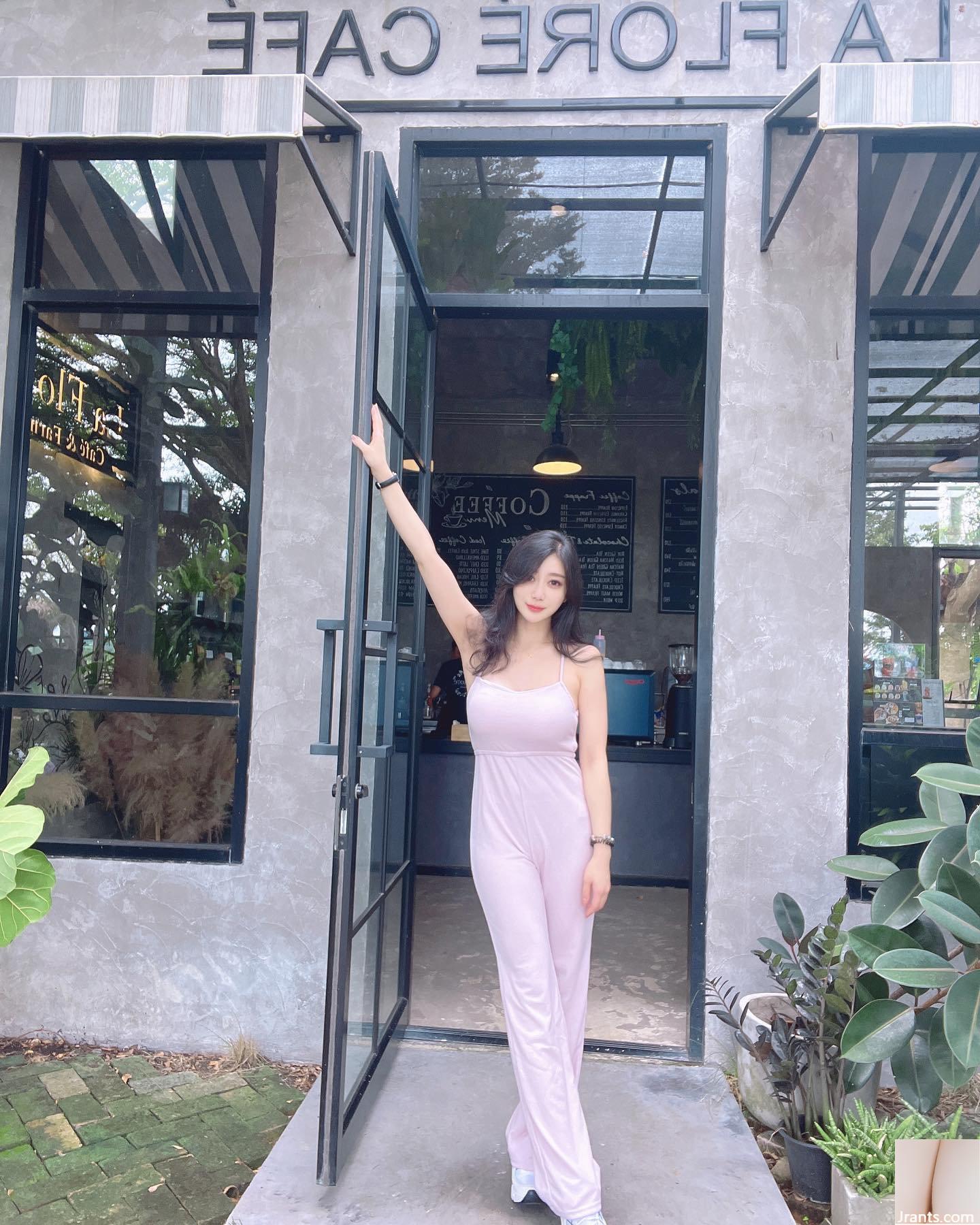 Nữ thần khí chất “Feng Yingying” quyến rũ mọi người với vóc dáng thon thả và mái tóc dài mượt (18P) - Ảnh 16