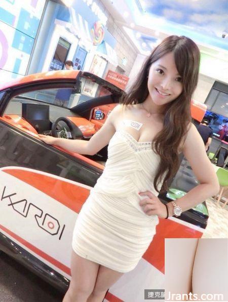 Bông hoa ngọt ngào trong triển lãm Shi Xiaojuner bất ngờ hóa ra là giáo viên thể dục (25P) - Ảnh 14