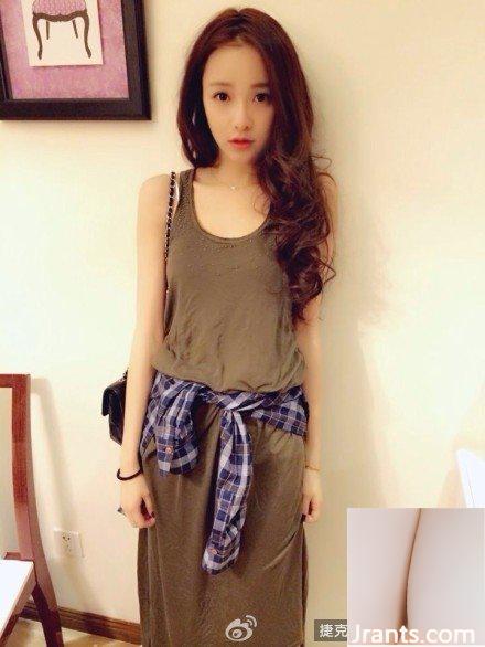 Người mẫu nhỏ nhắn với khí chất tươi tắn ~ Huang Yilin B (81P) - Ảnh 13