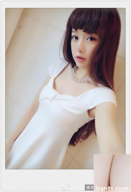 Người mẫu nhỏ nhắn với khí chất tươi tắn ~ Huang Yilin B (81P) - Ảnh 18