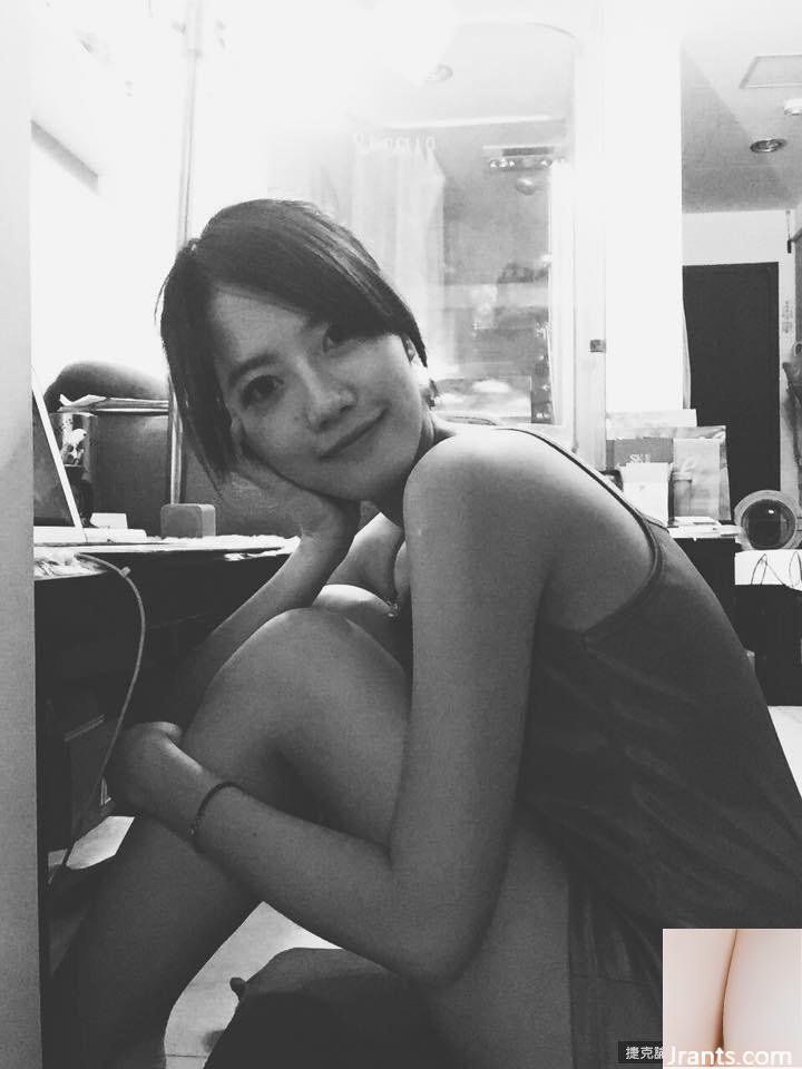 Nữ tiếp viên xinh đẹp của China Airlines ~Zoe Wang~ trông thật bắt mắt trong bộ bikini với những đường cong thon thả (49P) - Ảnh 45